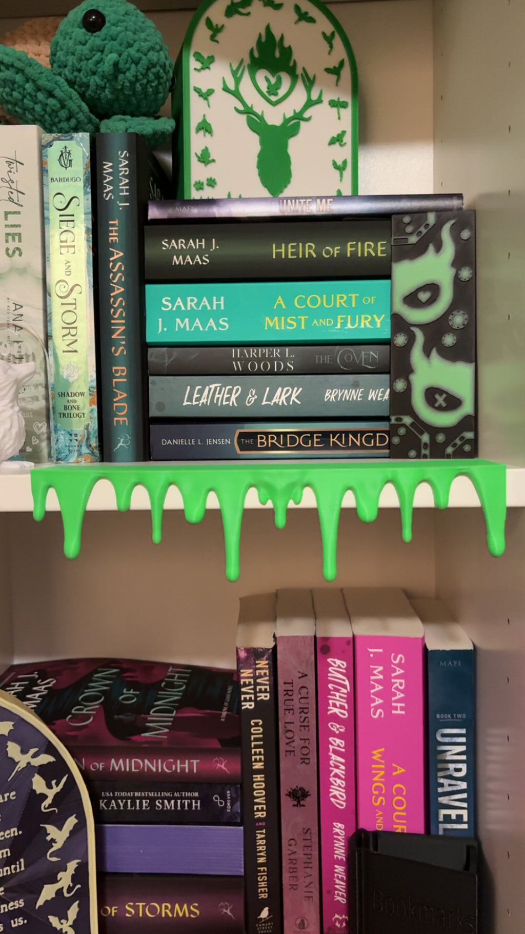 Bookshelf Drip Decor