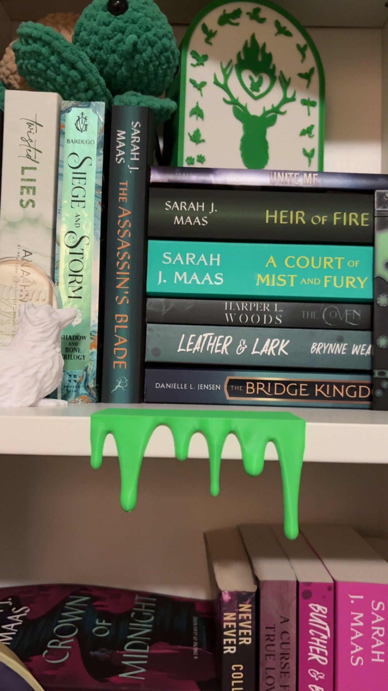 Bookshelf Drip Decor